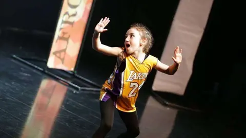 Lola, durante su actuación en las semifinales de Short and Sweet Dance Festival 2016 UAE. (Cedida)