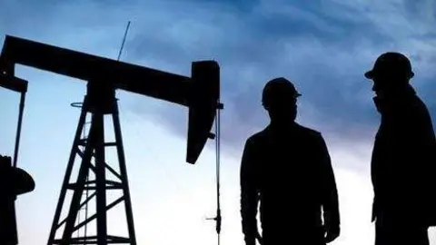El 77% de los ingresos de Arabia Saudita siguen procediendo del petróleo.