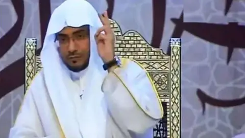 El imán de la mezquita de Quba en Medina, Shaikh Saleh Al-Maghamsi.