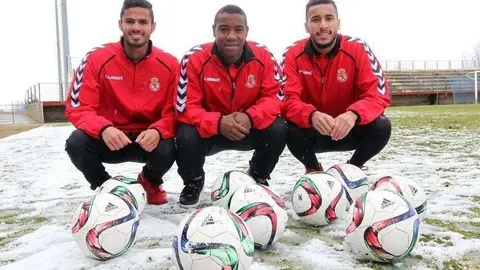 Futbolistas qataríes en León.
