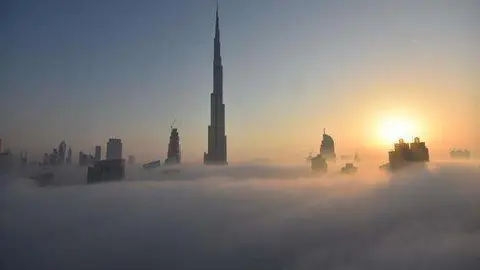 El tiempo será caluroso y húmedo con probabilidad de niebla.