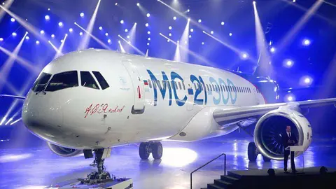 El avión ruso MC 21.