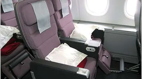 El teléfono se introdujo entre dos asientos.