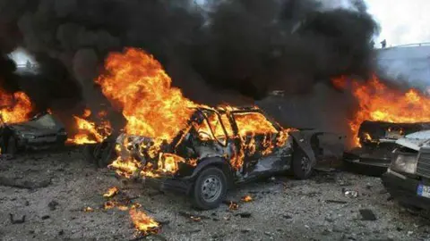 Una imagen suministrada de internet de una explosión de un coche.