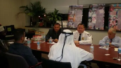 Un momento de la reunión entre las autoridades de Estados Unidos y el ciudadano de EAU.