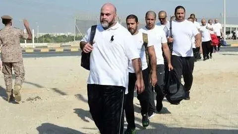 Una imagen de los emiratíes alistándose al Servicio Militar voluntario.