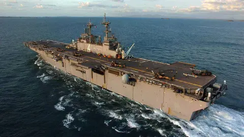 Un navío anfibio USS Boxer del ejército estadounidense. (US Navy)
