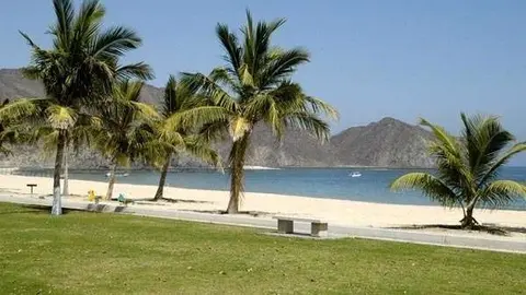 Una imagen de la ciudad de Khorfakkan en el emirato de Sharjah.