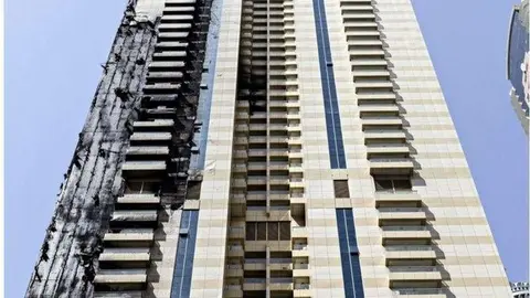 Una imagen de la Torre Sulafa en Dubai Marina, tras el incendio.