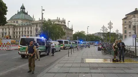 La policía alemana en una plaza de Múnich.
