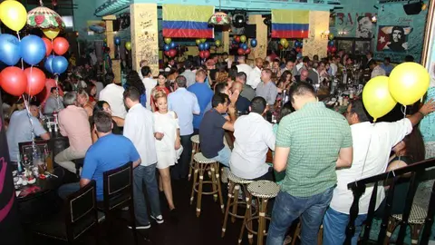 Malecón presentó un lleno hasta la bandera para celebra la Independencia de Colombia. (EL CORREO)