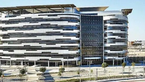Una imagen de la ciudad de Masdar en el emirato de Abu Dhabi.