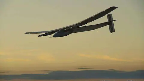 Una imagen del avión Solar Impulse II en pleno vuelo.