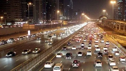 Imagen de la autopista E-11 a su paso por Dubai.