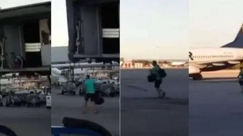 El pasajero de Ryanair en la pista de Barajas.