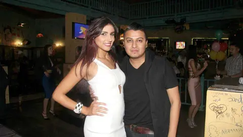 Ana María Rey, directora ancional para los países latinoamericanos de Junior Model International, junto a su esposo, Edikson Duarte. (EL CORREO)