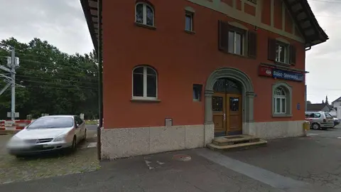 Estación de Salez-Sennwald, donde se encuentra detenido el tren que ha sufrido el ataque. (Google Map)