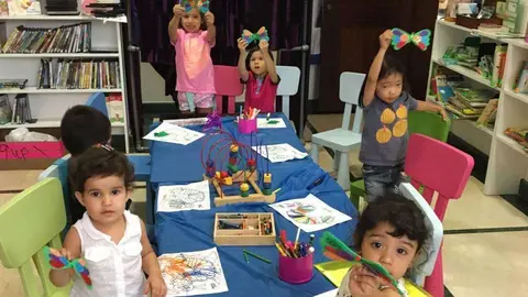 Un momento de La Hora del Cuento de Arabia Saudita.