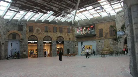 El centro comercial Outlet Village se encuentra en el recinto de Dubai Parks and Resorts (EL CORREO).