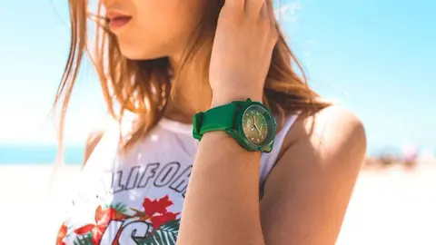 Múltiples combinaciones de color permiten lucir 'looks' diferentes de relojes que combinan con vestuarios y trajes de lo más diverso. (Cedida)