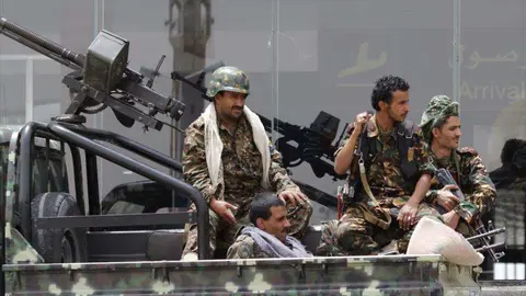 Fuerzas rebeldes controlan el aeropuerto de la capital de Yemen, Saná.