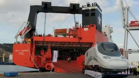 Uno de los trenes que unirá La Meca y Medina (EFE).