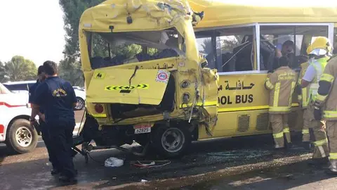 Una imagen del estado en el que quedó uno de los autobuses involucrado en el accidente.