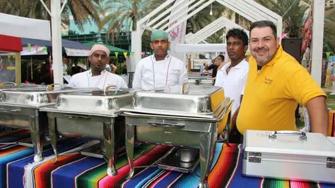 El equipo del restaurante María Bonita, siempre preparado para participar en los eventos latinos. (EL CORREO)