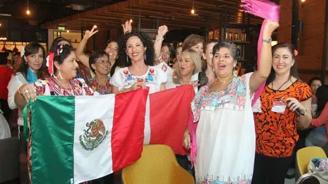 Asistentes al desayuno de Damas Latinas en el restaurante La Tablita. (EL CORREO)