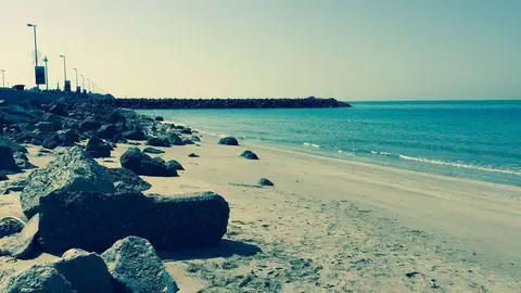 Paseo marítimo en Emiratos Árabes Unidos (Marta Pérez). 