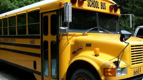 Un autobús escolar a modo ilustrativo. (Total 13, Flickr)