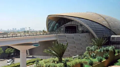 Una estación de metro en el emirato de Dubai.