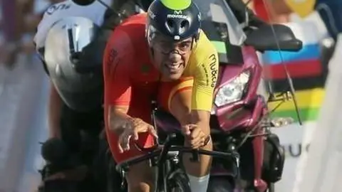 Castroviejo en el momento de llegar a la meta en Doha.