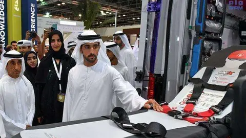 El jeque Hamdan durante el recurrido por la Feria Gitex, 2016.