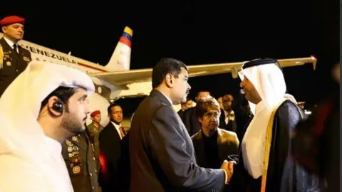 Una imagen de Twitter de la llegada a Qatar del presidente Maduro.
