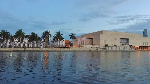 La explanada del Centro de Convenciones ‘Julio César Turbay Ayal’, testigo de la firma del acuerdo de paz, servirá de marco para la foto oficial de la XXV Cumbre Iberoamericana y de Jefes de Estado. (Patricia Mogollón)