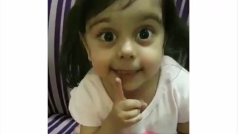 Imagen del vídeo de la imitadora de Sheikh Mohammed que se ha hecho viral. (Twitter)