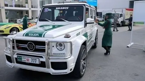 La policía de Dubai acudió a la llamada del británico.