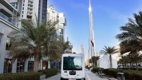 Vehículo sin conductor en Business Bay de Dubai.