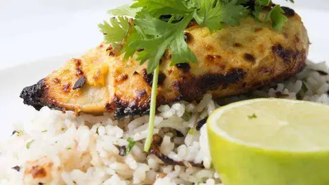 Imagen de pollo al azafrán. (Cedida)