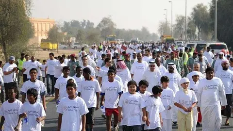 Miles de personas marcharon por las calles de Dubai en favor de la tolerancia. (@DXBMediaOffice)