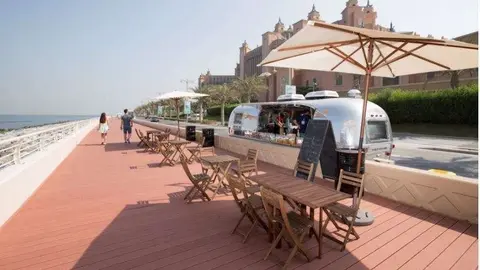 El paseo marítimo en la Palmera de Dubai.