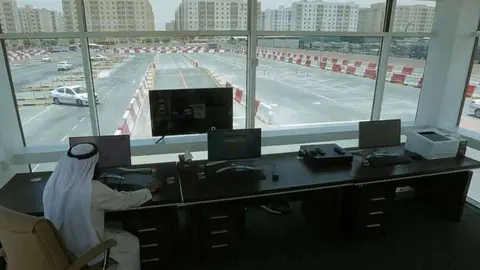 Dispositivos inteligentes para examen de conducir en Emiratos.