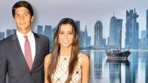 El tenista Fernando Verdasco y su novia Ana Boyer con Doha al fondo.