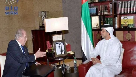 El Rey Juan Carlos I y el ministro de Asuntos Presidenciales de EAU.