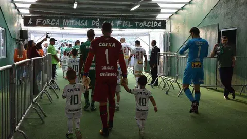 El Chapecoense, antes de comenzar un partido. (Asociación Chapecoense de Fútbol, Facebook)