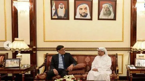 El gobernante de Fujairah con el viceministro de Venezuela. (WAM)