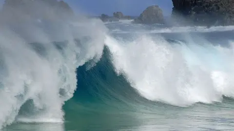 Las olas de mayor altura se producen en el Atlántico Norte.