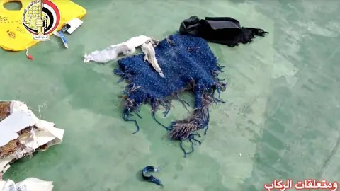 Restos del avión de Egytair siniestrado el pasado 19 de mayo.