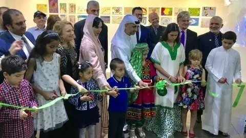 Corte de cinta en la galería de arte Artissima durante a inauguración de la exhibición. (Cedida)
